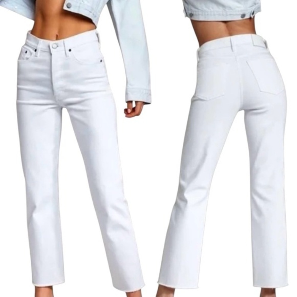 Aritzia Women's Straight Leg Jeans - White